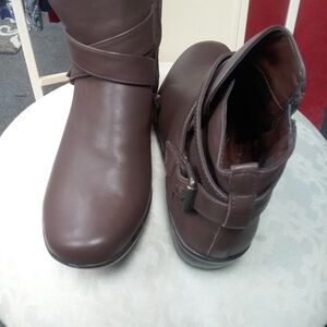 Women's boots